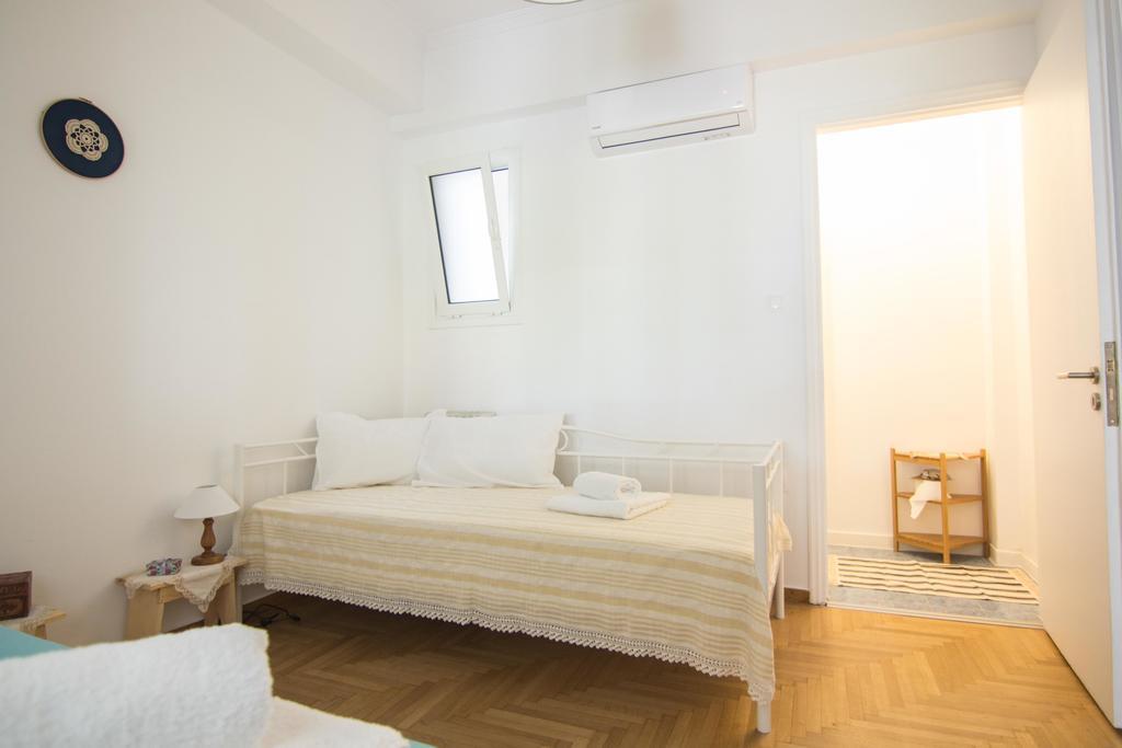 Athenian Blue - Family Apt 5' Minutes From Acropolis Museum Екстериор снимка