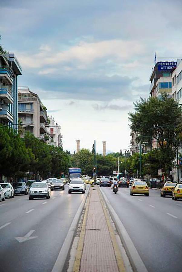 Athenian Blue - Family Apt 5' Minutes From Acropolis Museum Екстериор снимка